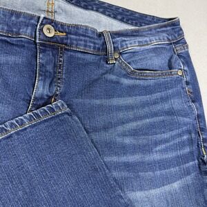 Torrid Denim First At Fit Crop Jeans Womens Size 22R Medium Wash Stretch